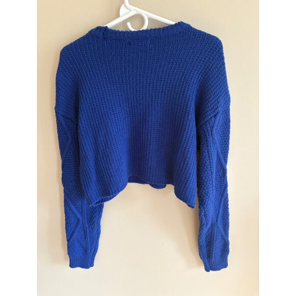 Lulu’s NWT Flirtatious Season Cobalt Blue Cable Knit Cropped Sweater Size Medium - Picture 5 of 7